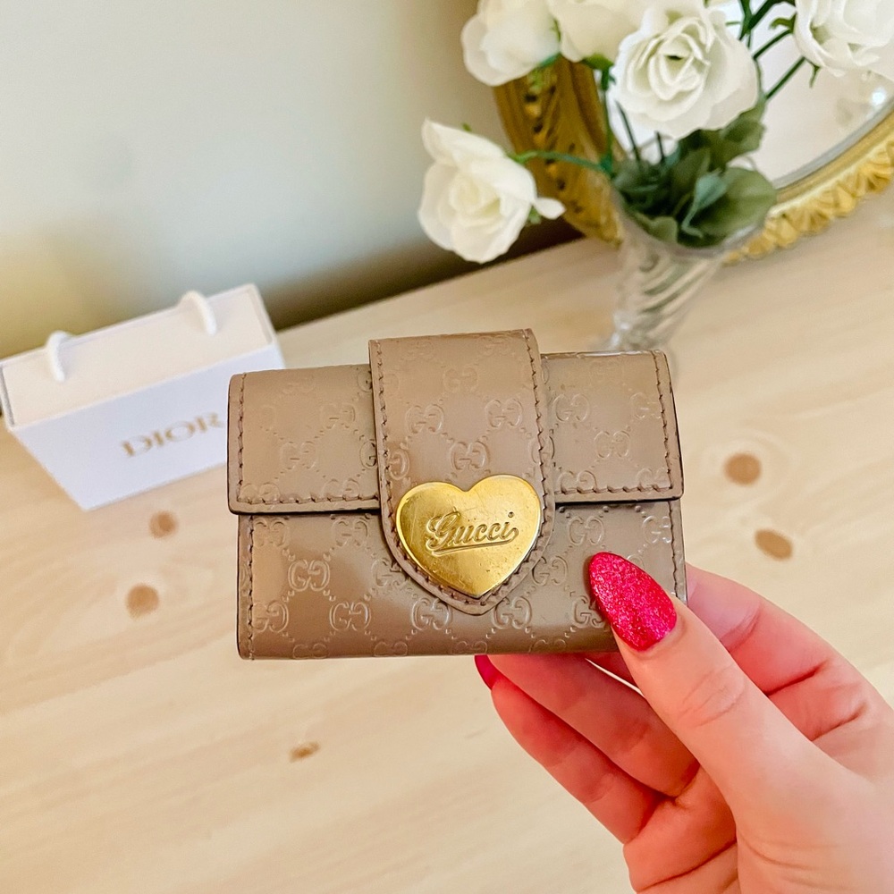 Gucci | Guccissima Enamel Pink Leather Key Holder
